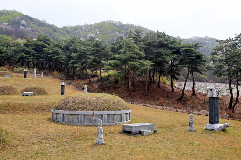 진천 이영남 묘소